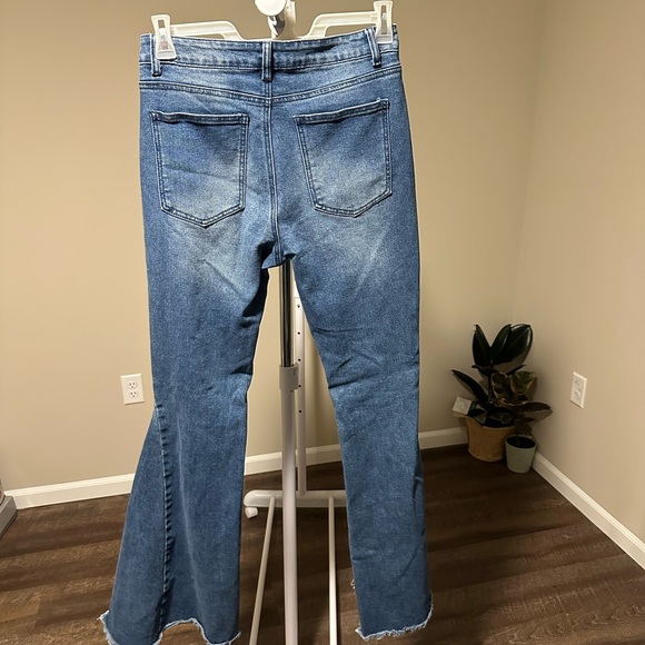 Chic Distressed Flare Jeans in Deep Blue - Picture 3 of 4